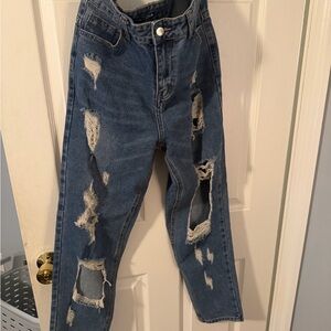 Fashion Nova Distressed boyfriend Jeans